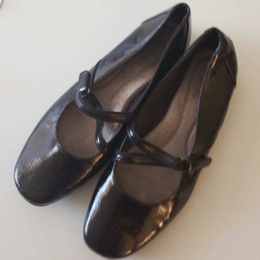 Black Flats - size 10